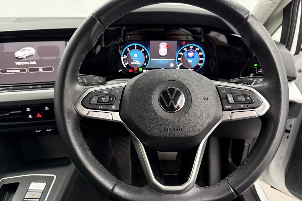 Volkswagen Golf Life Automatic Diesel Hatchback - Stock Number (1550720) - 3rd supplementary image