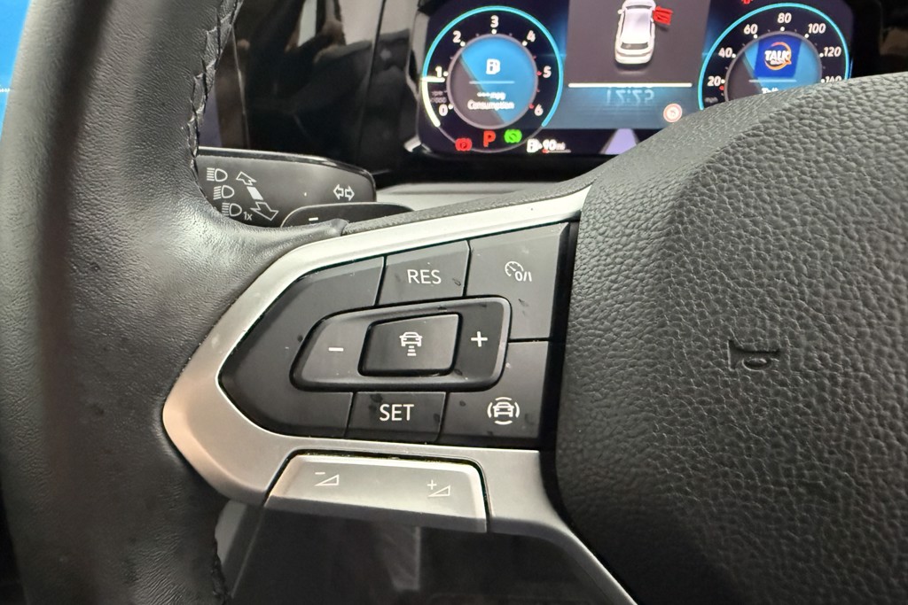 Volkswagen Golf Life Automatic Diesel Hatchback - Stock Number (1550720) - 4th supplementary image