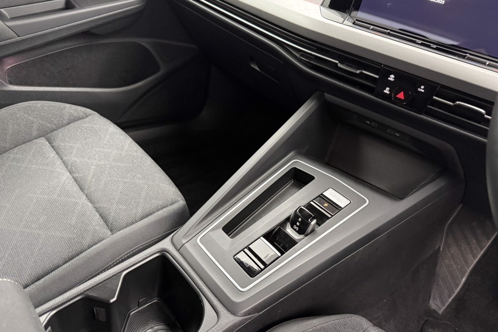 Volkswagen Golf Life Automatic Diesel Hatchback - Stock Number (1550720) - 15th supplementary image