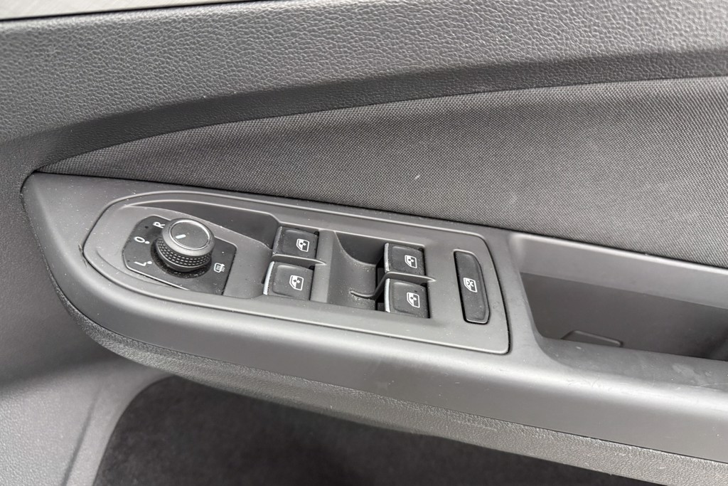 Volkswagen Golf Life Automatic Diesel Hatchback - Stock Number (1550720) - 18th supplementary image