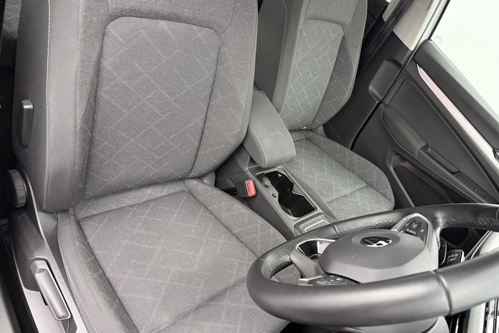 Volkswagen Golf Life Automatic Diesel Hatchback - Stock Number (1550720) - 19th supplementary image