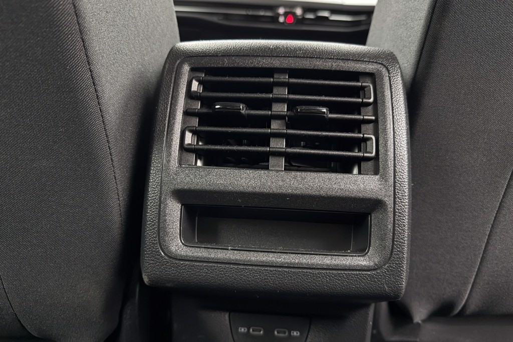Volkswagen Golf Life Automatic Diesel Hatchback - Stock Number (1550720) - 22nd supplementary image