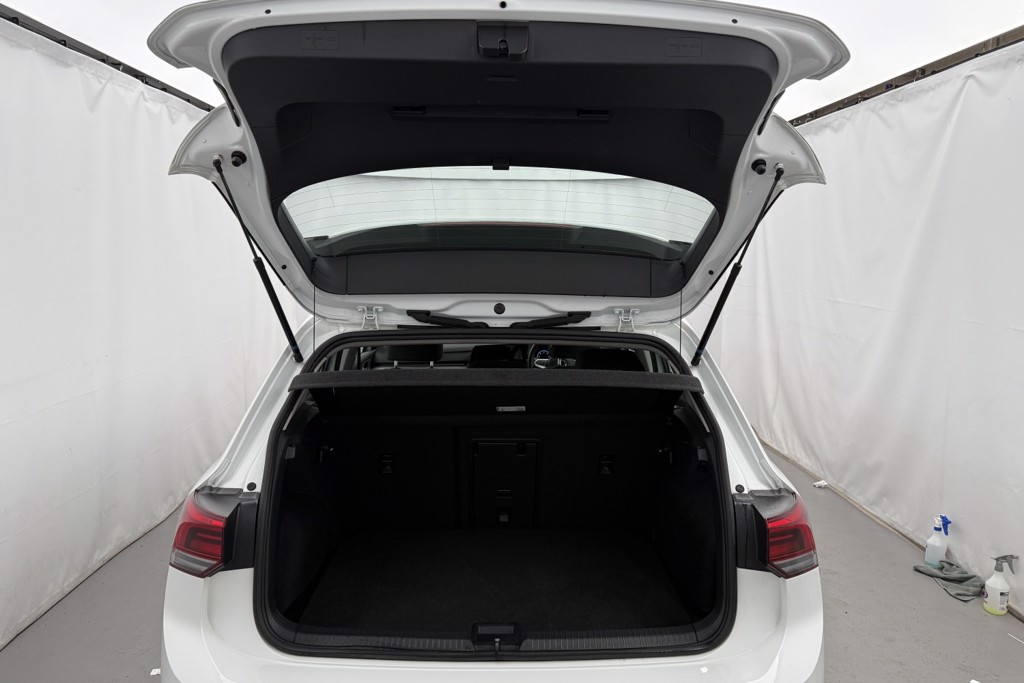Volkswagen Golf Life Automatic Diesel Hatchback - Stock Number (1550720) - 25th supplementary image