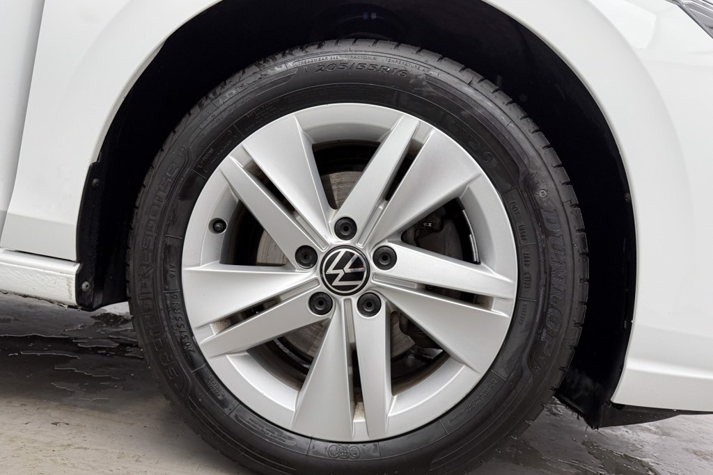 Volkswagen Golf Life Automatic Diesel Hatchback - Stock Number (1550720) - 29th supplementary image