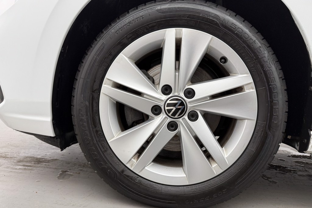 Volkswagen Golf Life Automatic Diesel Hatchback - Stock Number (1550720) - 32nd supplementary image