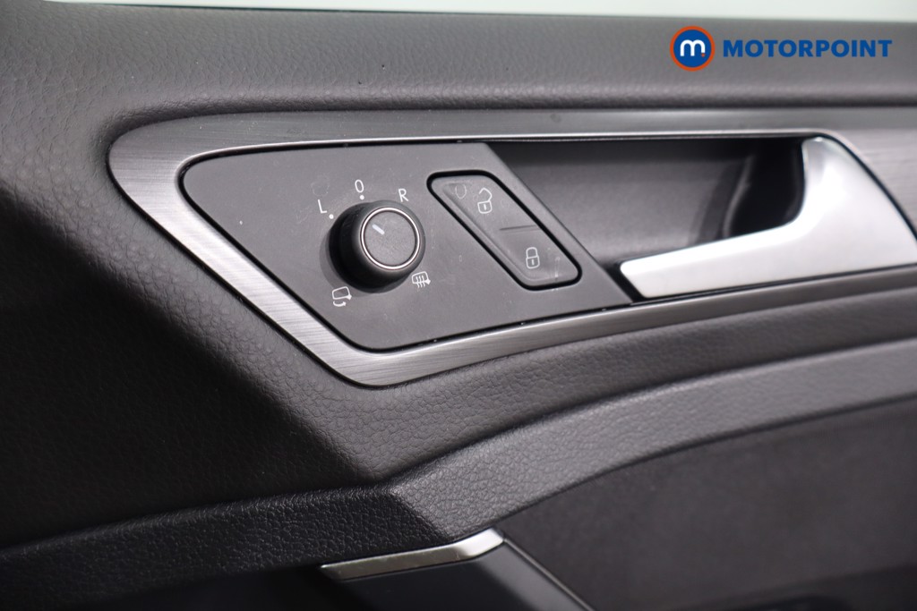 Volkswagen Golf Match Automatic Petrol Hatchback - Stock Number (1551010) - 17th supplementary image