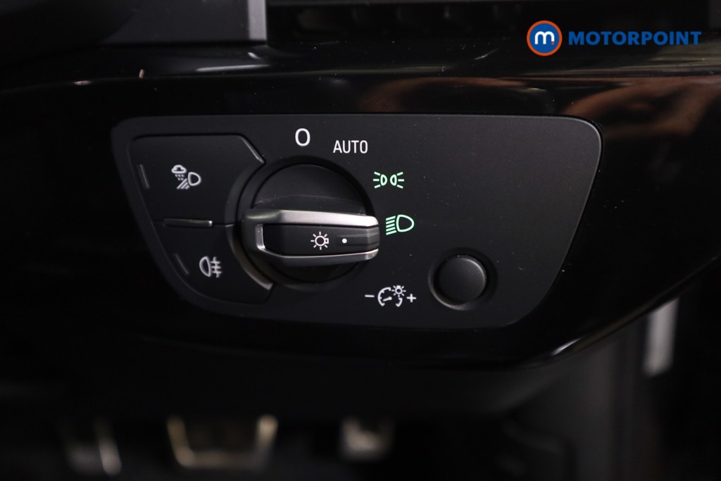 Audi A4 Black Edition Automatic Diesel Saloon - Stock Number (1551028) - 10th supplementary image