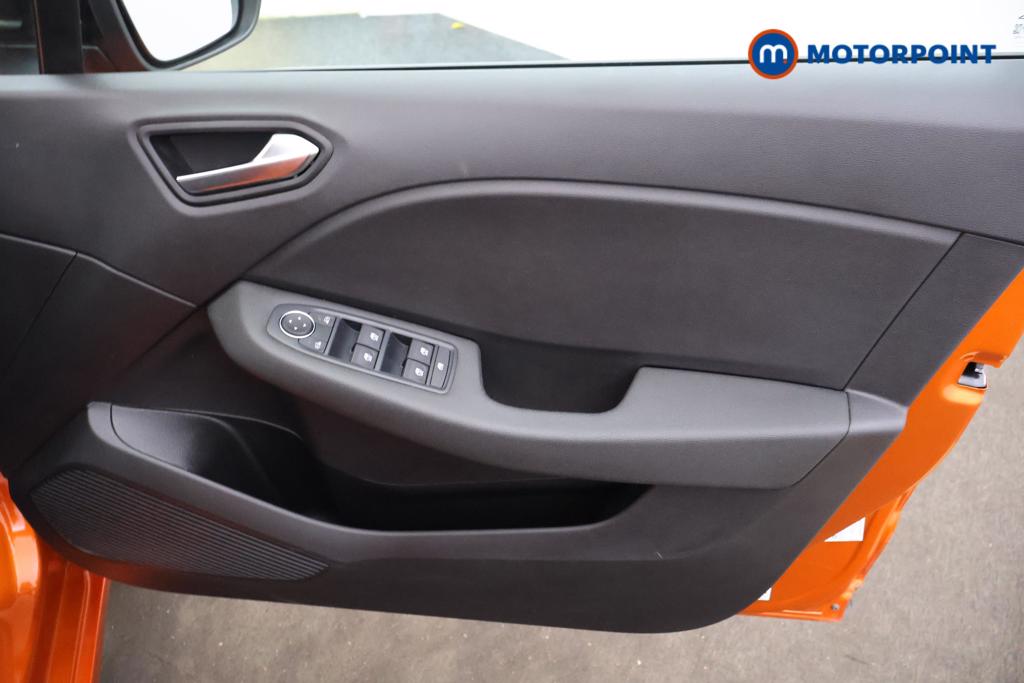Renault Clio Evolution Automatic Petrol-Electric Hybrid Hatchback - Stock Number (1551491) - 9th supplementary image