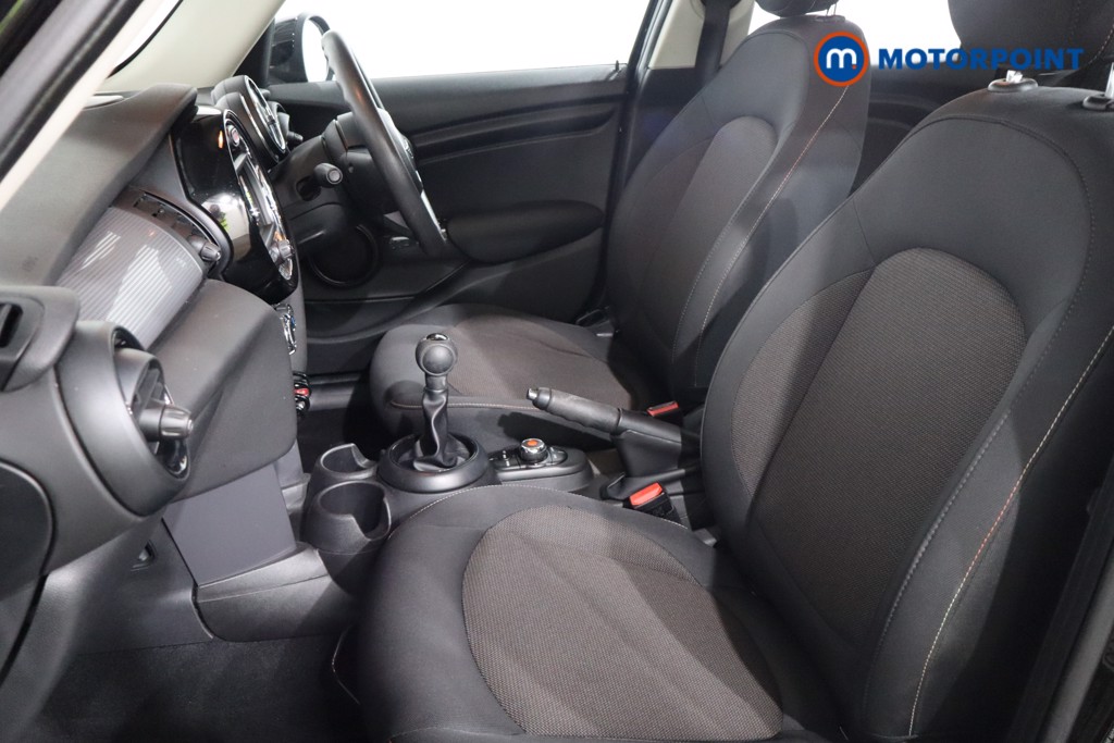Mini Hatchback Cooper Manual Petrol Hatchback - Stock Number (1551591) - 4th supplementary image