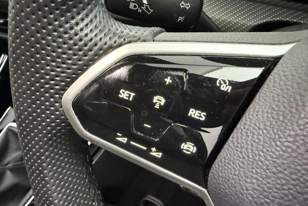 Volkswagen Golf R-Line Manual Petrol Hatchback - Stock Number (1552295) - 3rd supplementary image