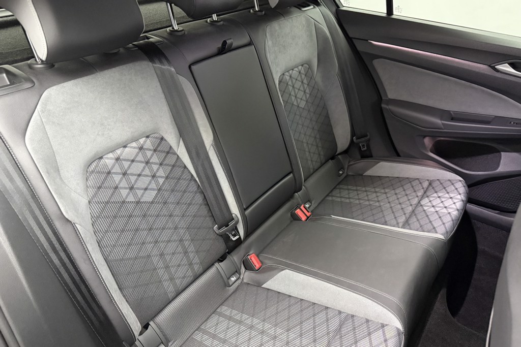 Volkswagen Golf R-Line Manual Petrol Hatchback - Stock Number (1552295) - 24th supplementary image