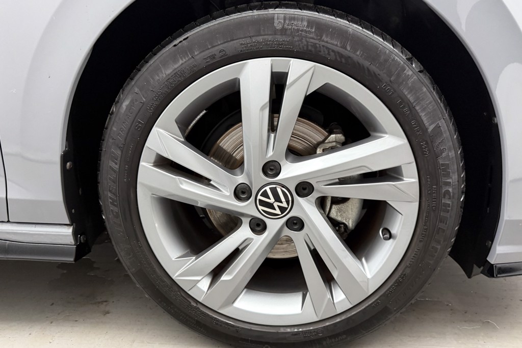 Volkswagen Golf R-Line Manual Petrol Hatchback - Stock Number (1552295) - 34th supplementary image