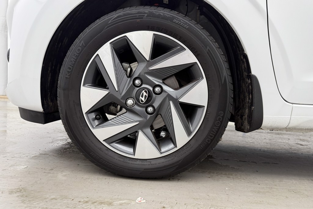 Hyundai I10 Advance Manual Petrol Hatchback - Stock Number (1552350) - 32nd supplementary image