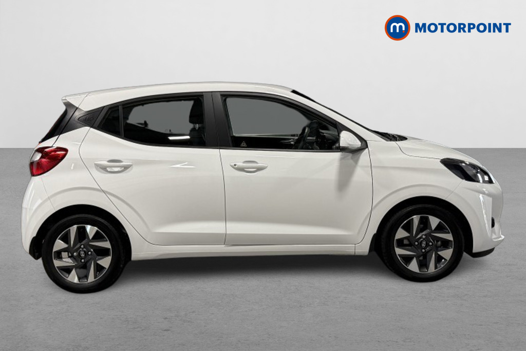 Hyundai I10 Advance Manual Petrol Hatchback - Stock Number (1552350) - Drivers side