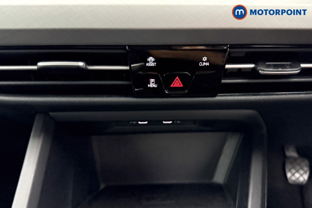 Volkswagen Golf Life Manual Petrol Hatchback - Stock Number (1552967) - 12th supplementary image