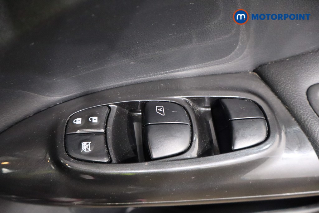 Nissan Juke Tekna Automatic Petrol SUV - Stock Number (1553028) - 17th supplementary image
