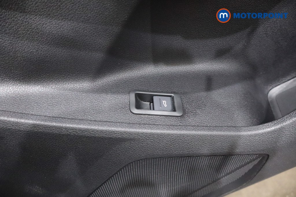 Audi Q3 Edition 1 Automatic Petrol SUV - Stock Number (1553338) - 19th supplementary image