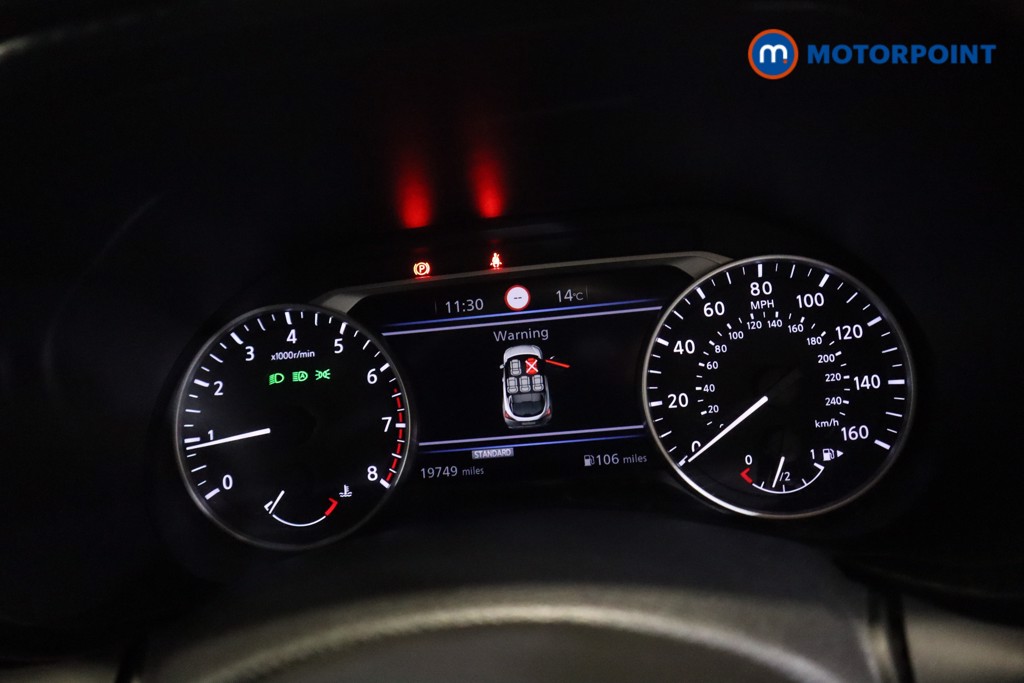 Nissan Juke Tekna Manual Petrol SUV - Stock Number (1539649) - 4th supplementary image