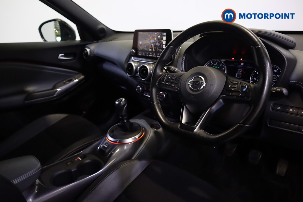 Nissan Juke Tekna Manual Petrol SUV - Stock Number (1539649) - 1st supplementary image
