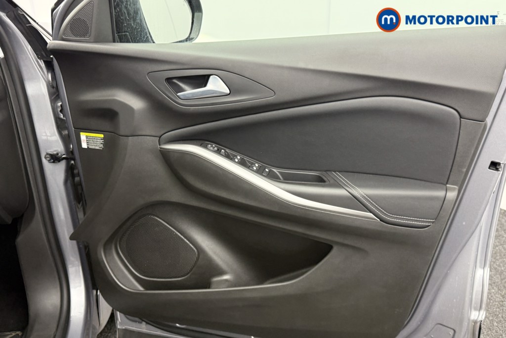 Vauxhall Grandland Ultimate Manual Petrol SUV - Stock Number (1539949) - 16th supplementary image