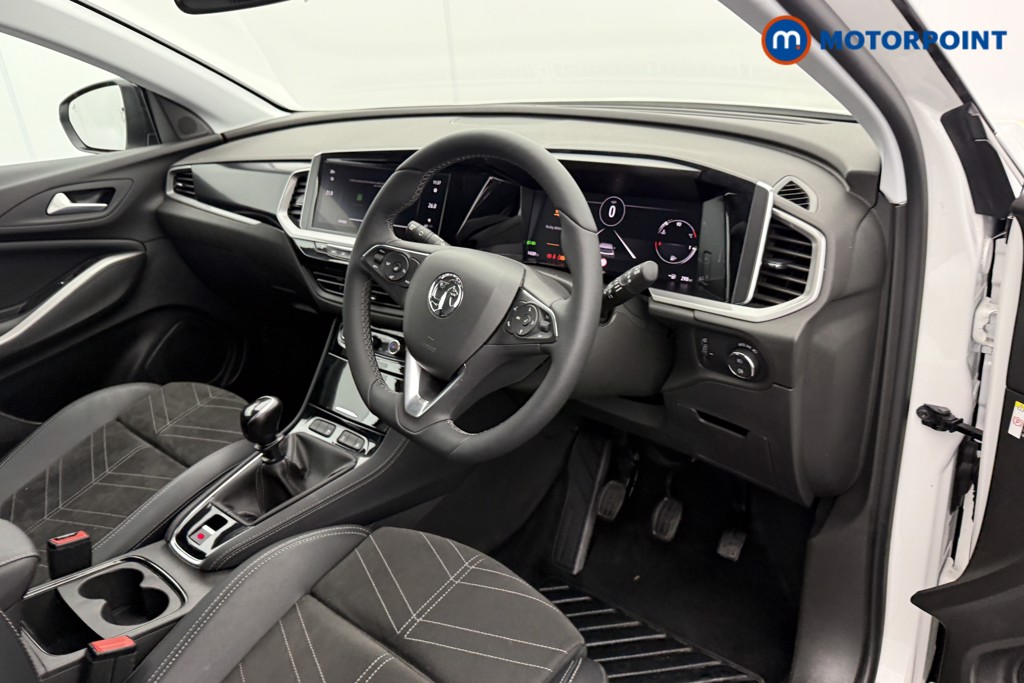 Vauxhall Grandland Ultimate Manual Petrol SUV - Stock Number (1539957) - 4th supplementary image