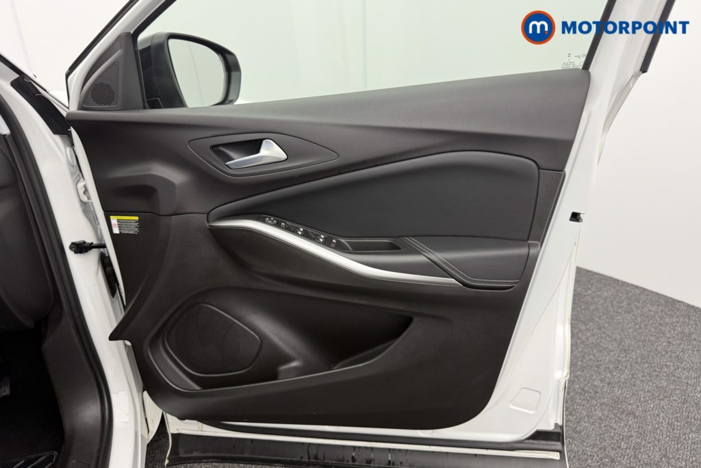 Vauxhall Grandland Ultimate Manual Petrol SUV - Stock Number (1539957) - 16th supplementary image