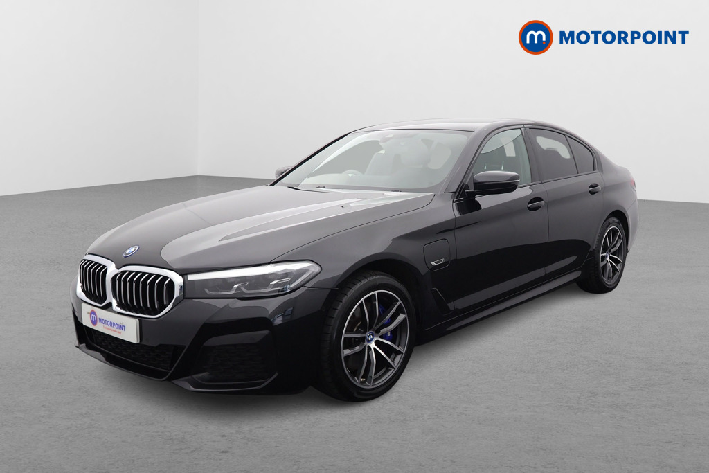 BMW 5 Series M Sport Automatic Petrol Plug-In Hybrid Saloon - Stock Number (1543720) - Passenger side front corner