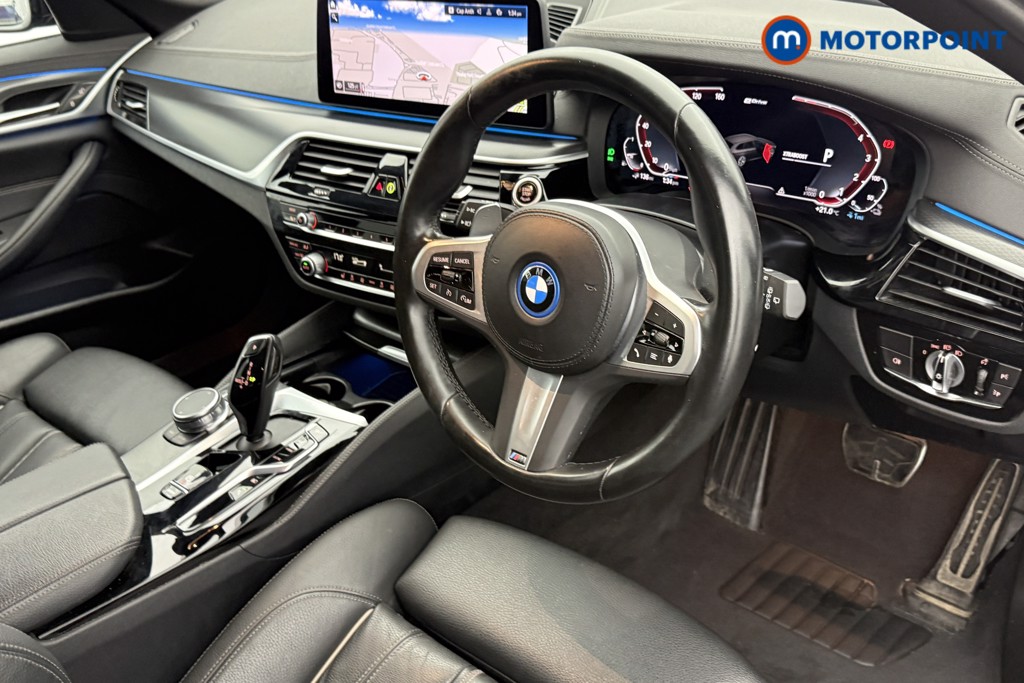BMW 5 Series M Sport Automatic Petrol Plug-In Hybrid Estate - Stock Number (1543845) - 4th supplementary image