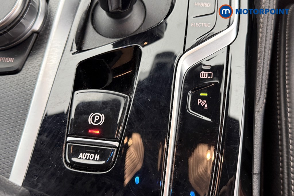 BMW 5 Series M Sport Automatic Petrol Plug-In Hybrid Estate - Stock Number (1543845) - 11th supplementary image