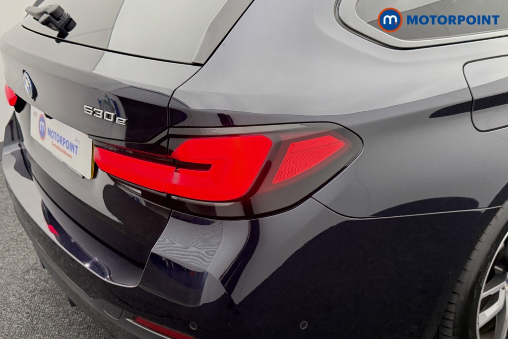 BMW 5 Series M Sport Automatic Petrol Plug-In Hybrid Estate - Stock Number (1543845) - 30th supplementary image