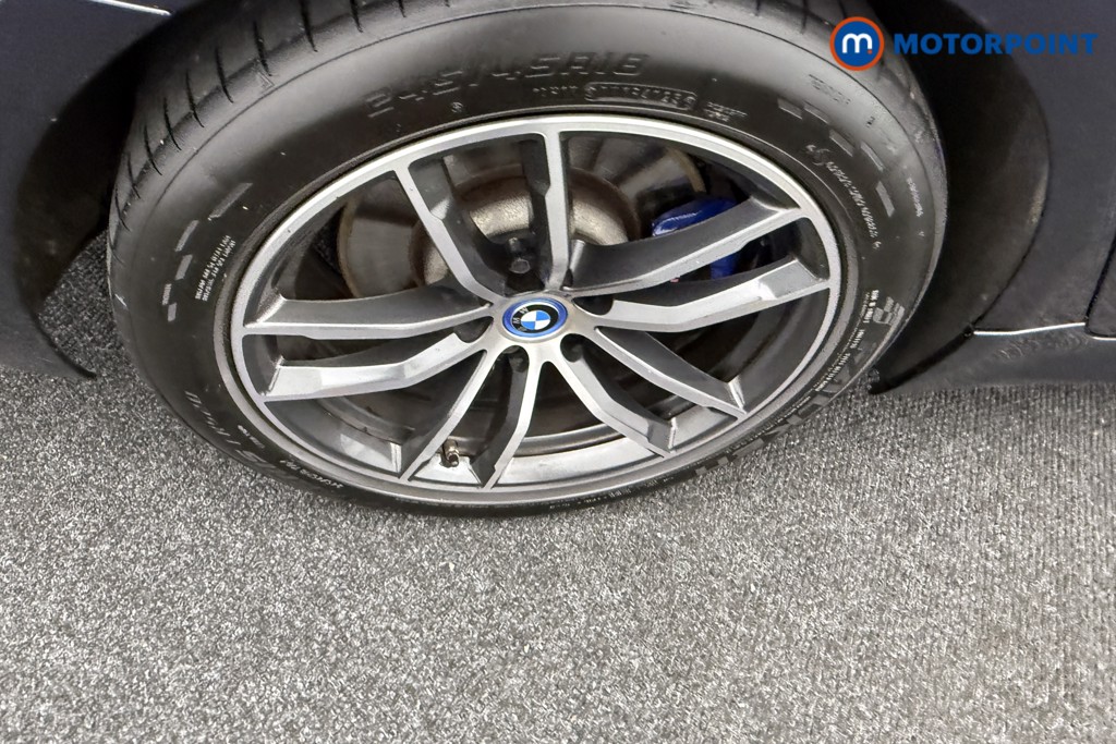BMW 5 Series M Sport Automatic Petrol Plug-In Hybrid Estate - Stock Number (1543845) - 35th supplementary image