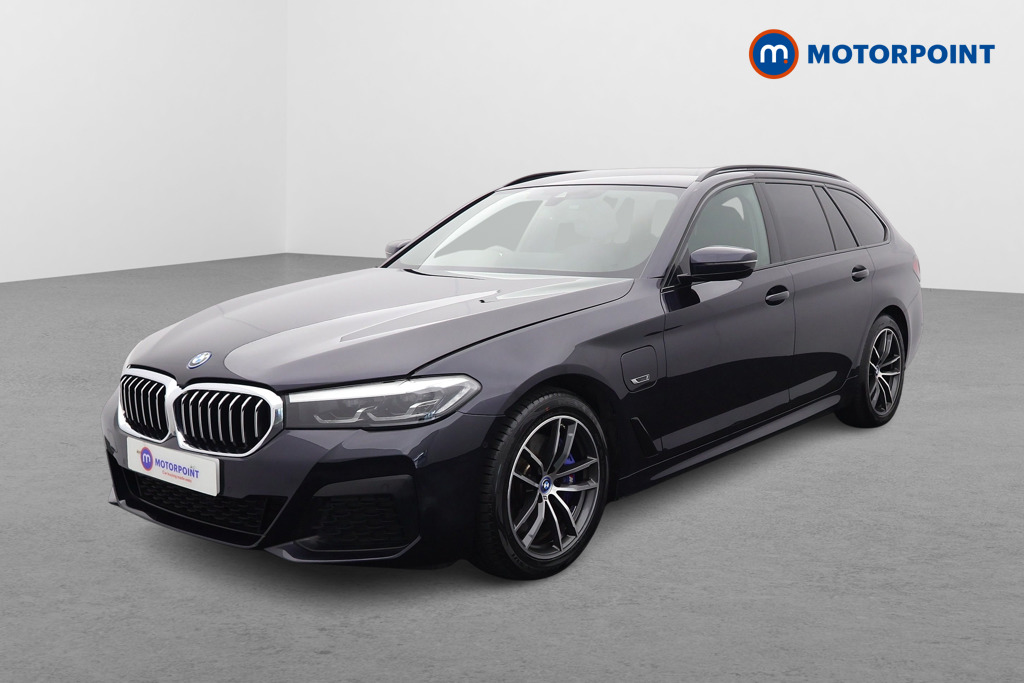 BMW 5 Series M Sport Automatic Petrol Plug-In Hybrid Estate - Stock Number (1543845) - Passenger side front corner