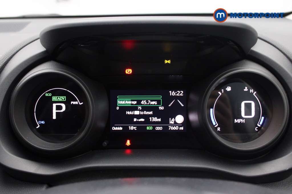 Toyota Yaris Design Automatic Petrol-Electric Hybrid Hatchback - Stock Number (1543968) - 4th supplementary image