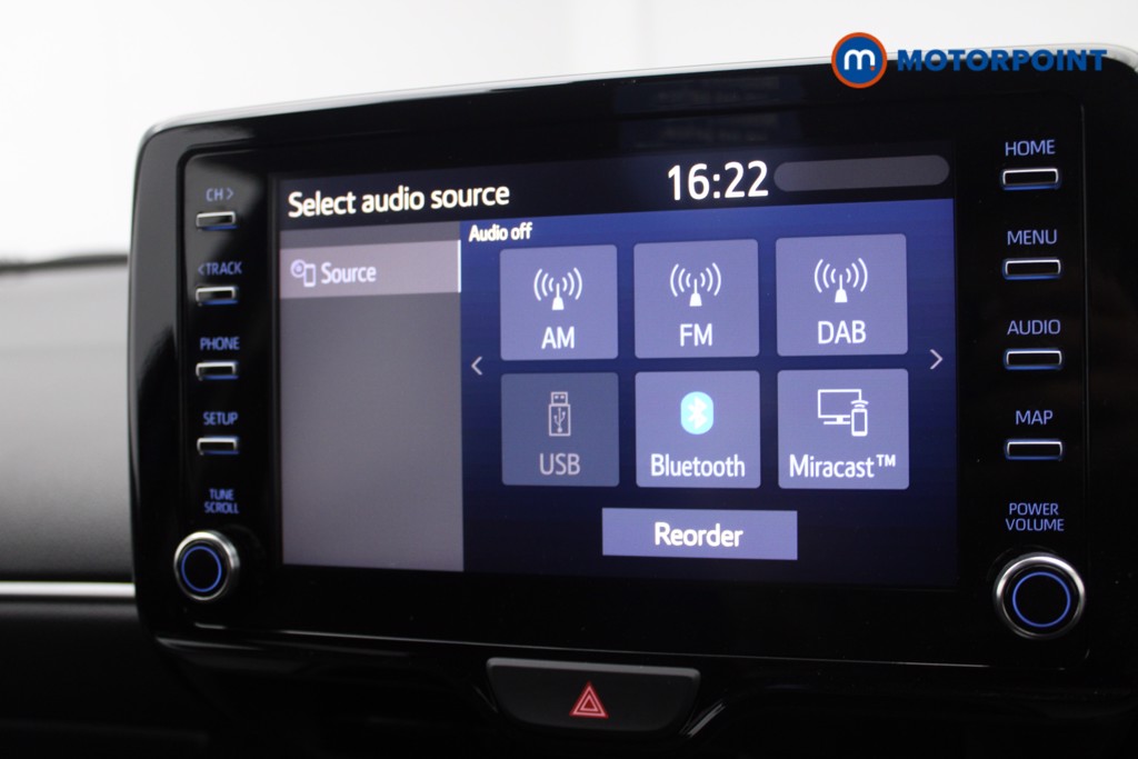 Toyota Yaris Design Automatic Petrol-Electric Hybrid Hatchback - Stock Number (1543968) - 5th supplementary image