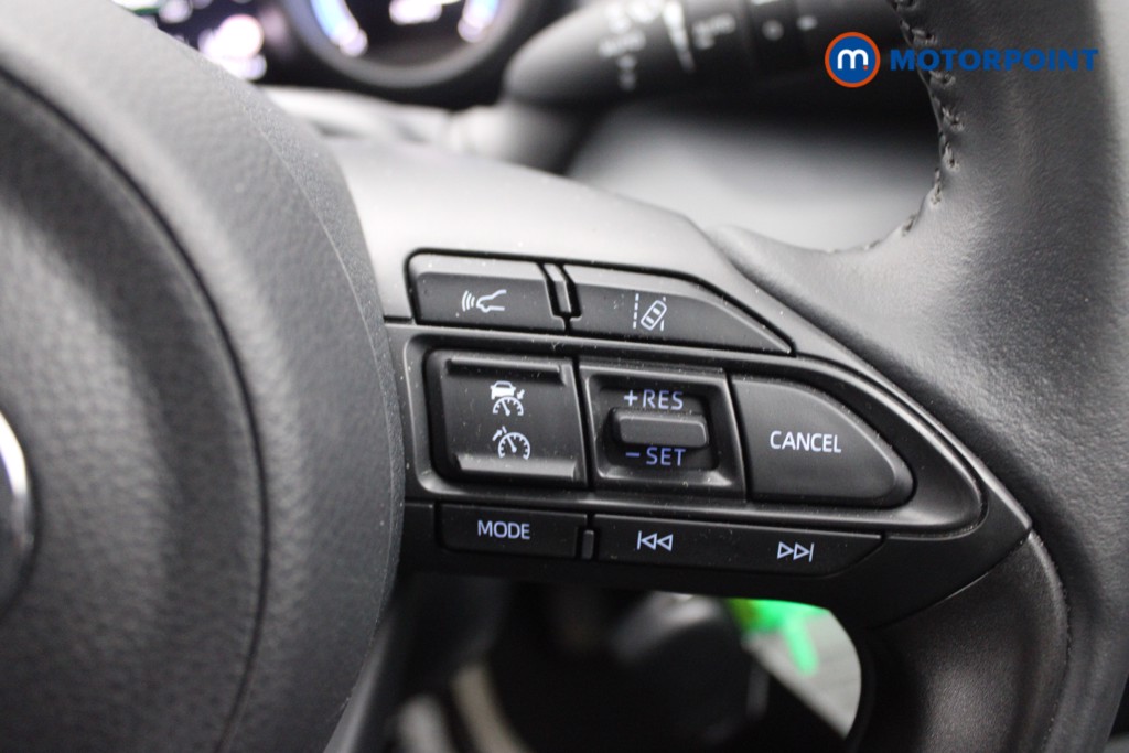 Toyota Yaris Design Automatic Petrol-Electric Hybrid Hatchback - Stock Number (1543968) - 12th supplementary image