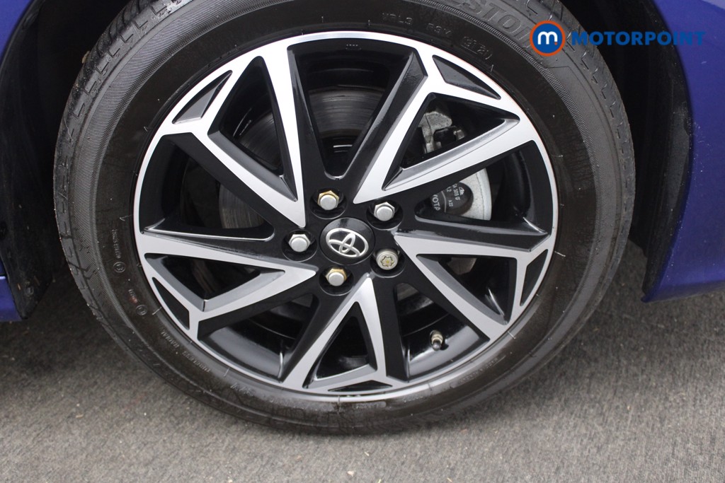 Toyota Yaris Design Automatic Petrol-Electric Hybrid Hatchback - Stock Number (1543968) - 16th supplementary image