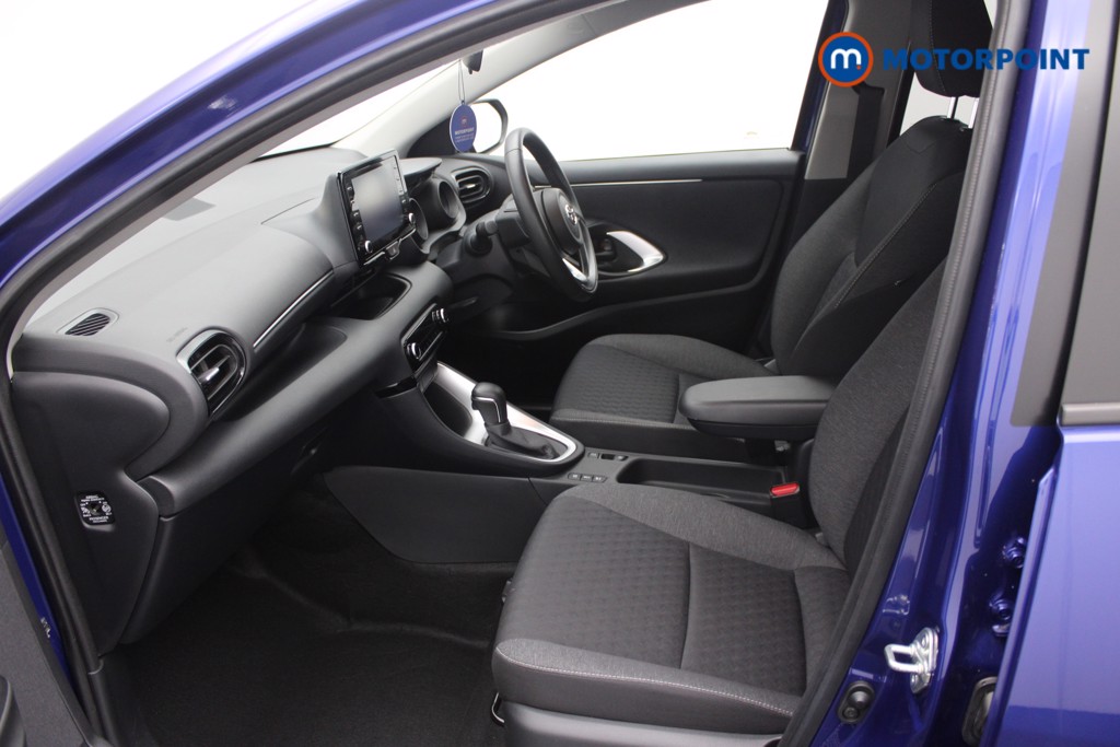 Toyota Yaris Design Automatic Petrol-Electric Hybrid Hatchback - Stock Number (1543968) - 1st supplementary image