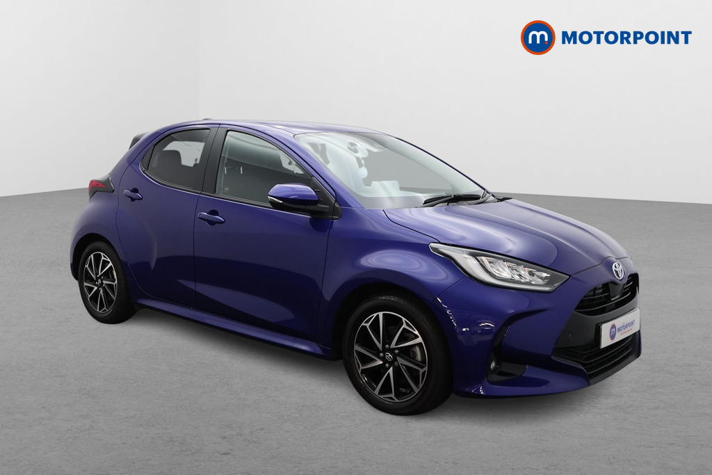 Toyota Yaris Design Automatic Petrol-Electric Hybrid Hatchback - Stock Number (1543968) - Drivers side front corner