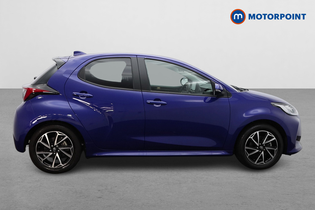 Toyota Yaris Design Automatic Petrol-Electric Hybrid Hatchback - Stock Number (1543968) - Drivers side