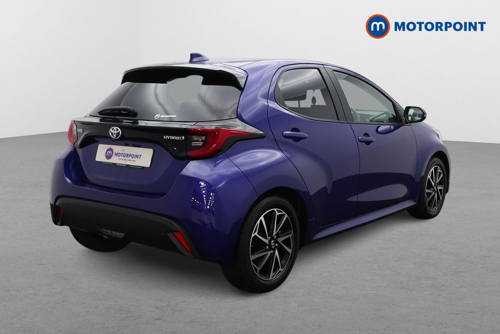 Toyota Yaris Design Automatic Petrol-Electric Hybrid Hatchback - Stock Number (1543968) - Drivers side rear corner