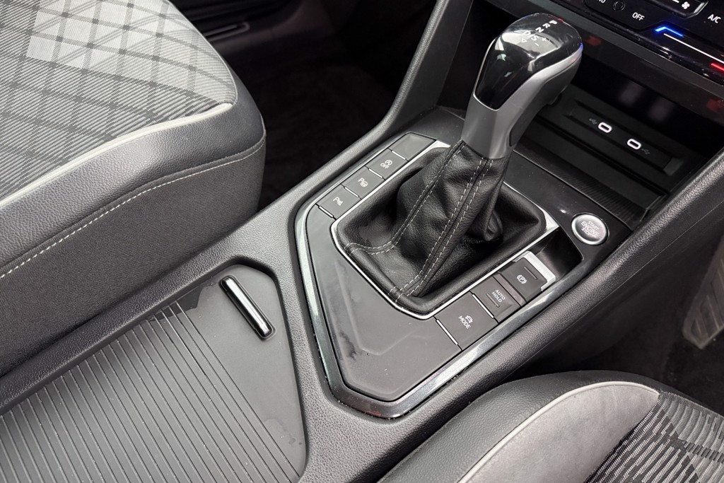 Volkswagen Tiguan R-Line Automatic Diesel SUV - Stock Number (1544504) - 14th supplementary image