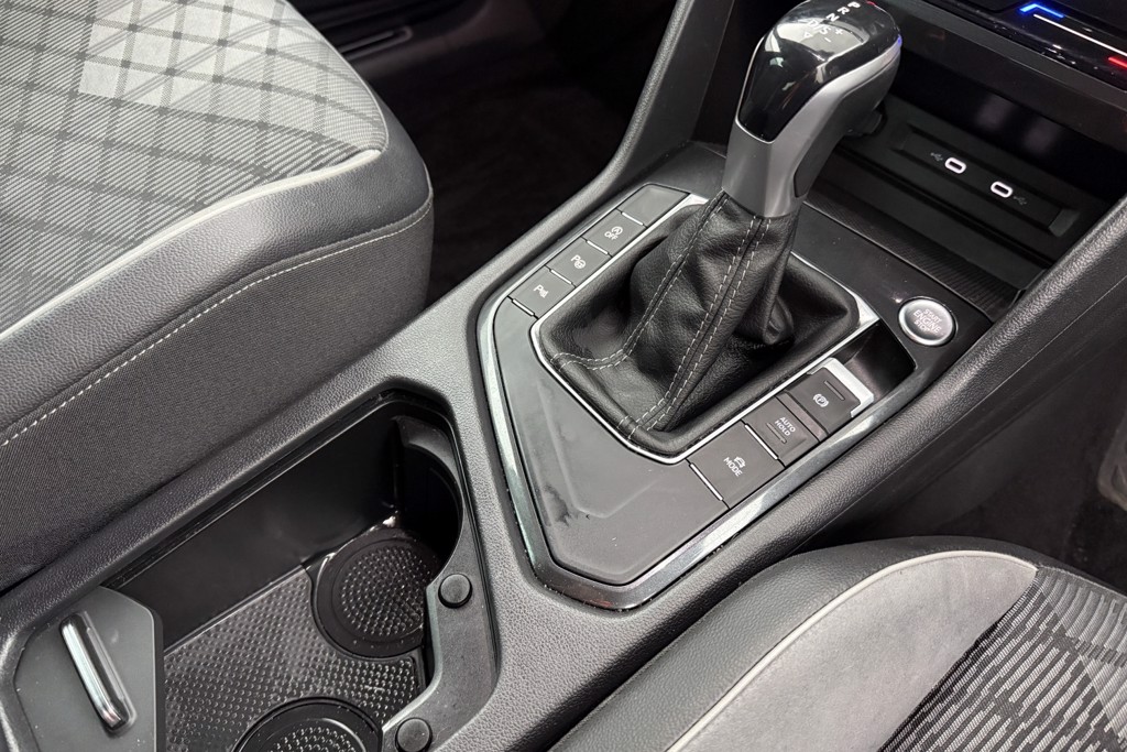 Volkswagen Tiguan R-Line Automatic Diesel SUV - Stock Number (1544504) - 15th supplementary image