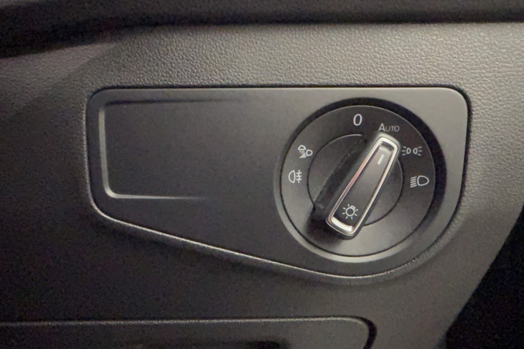 Volkswagen Tiguan R-Line Automatic Diesel SUV - Stock Number (1544504) - 16th supplementary image