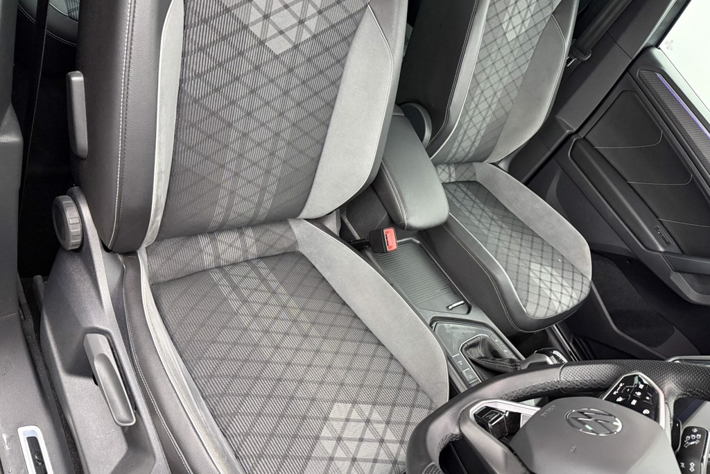 Volkswagen Tiguan R-Line Automatic Diesel SUV - Stock Number (1544504) - 19th supplementary image