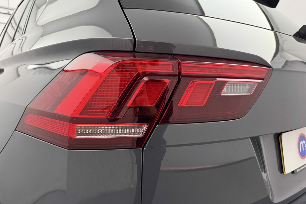 Volkswagen Tiguan R-Line Automatic Diesel SUV - Stock Number (1544504) - 26th supplementary image