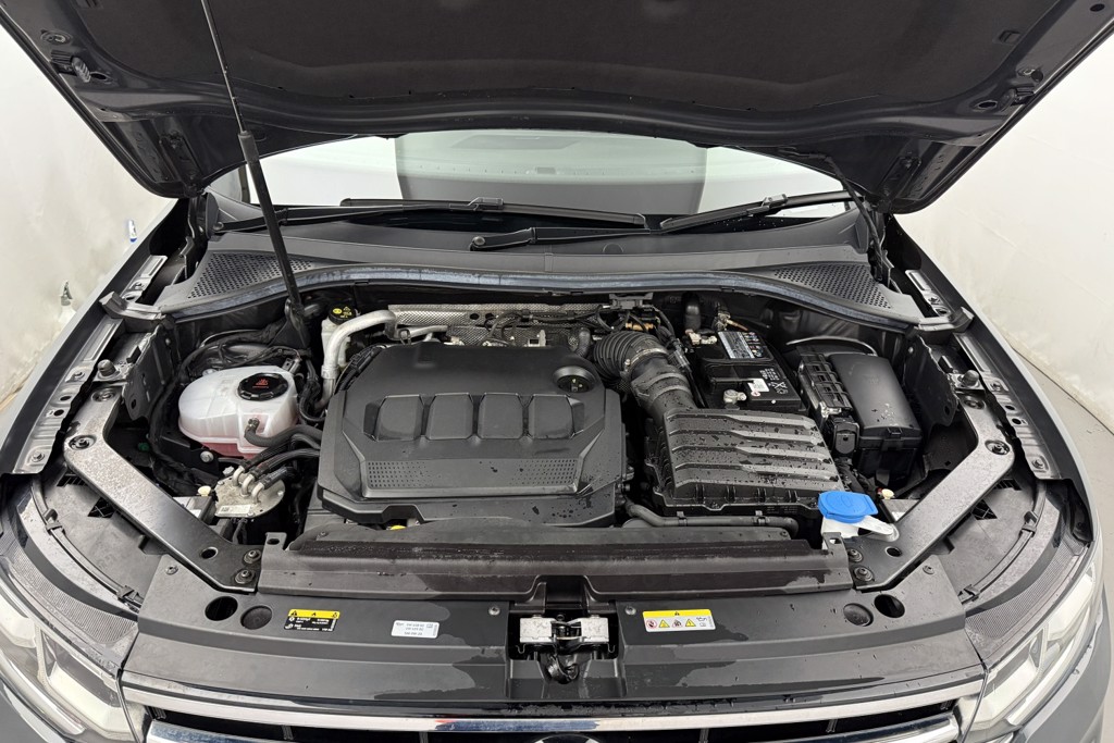 Volkswagen Tiguan R-Line Automatic Diesel SUV - Stock Number (1544504) - 28th supplementary image