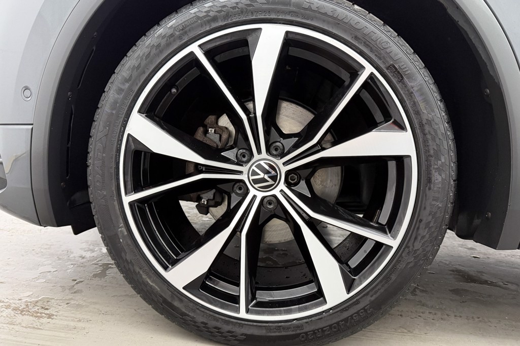 Volkswagen Tiguan R-Line Automatic Diesel SUV - Stock Number (1544504) - 32nd supplementary image