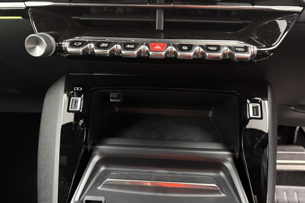 Peugeot 208 Gt Line Automatic Petrol Hatchback - Stock Number (1546509) - 12th supplementary image