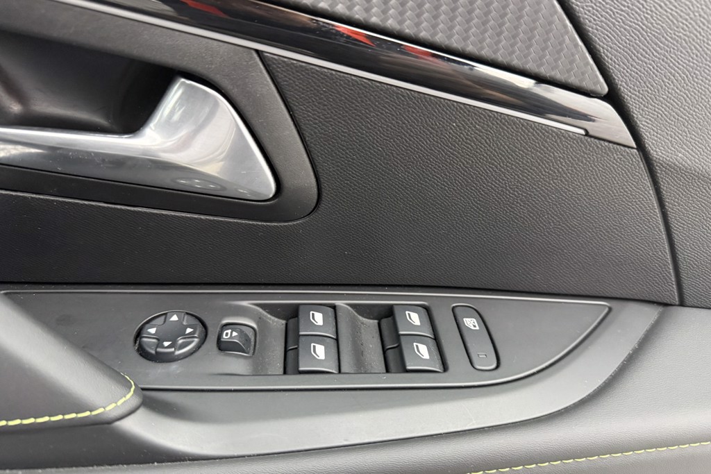 Peugeot 208 Gt Line Automatic Petrol Hatchback - Stock Number (1546509) - 18th supplementary image