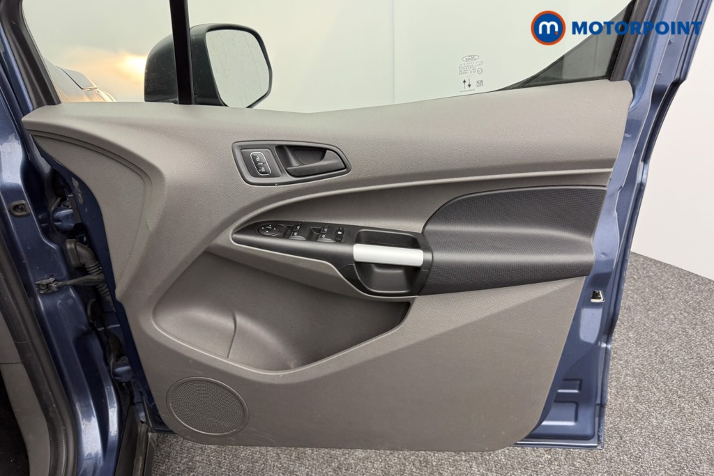 Ford Tourneo Connect Zetec Manual Diesel People Carrier - Stock Number (1546991) - 13th supplementary image